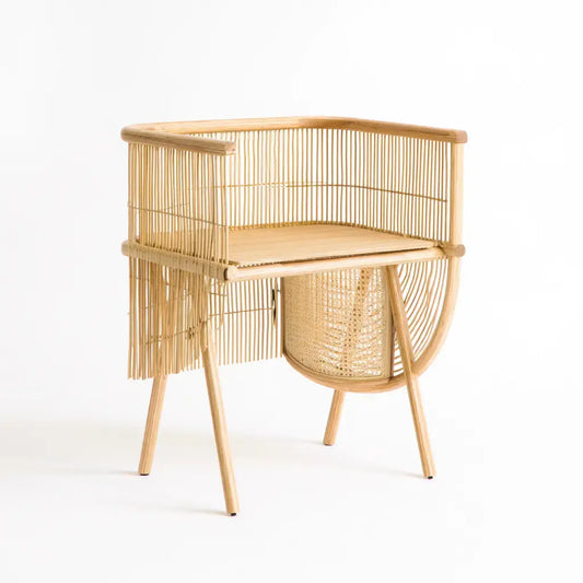 Cuna con estructura trenzada y patas altas - beige